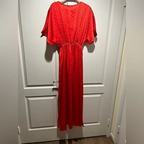 Q2 MAXI CINCHED AT THE WAIST DRESS WITH ANGEL SLEEVES IN RED POLKA size S - Picture 6 of 11